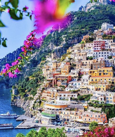 Italian Village, Amalfi Coast Italy, Voyage Europe, Italy Photo, Visit Italy, Italy Vacation, Positano, Amalfi Coast, Dream Destinations