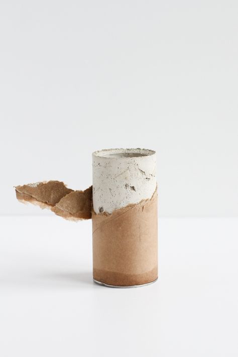 Concrete Vase, Decoration Beton, Diy Beton, Diy Lampe, Cement Diy, Cement Art, Concrete Diy Projects, Concrete Vases, Hemma Diy