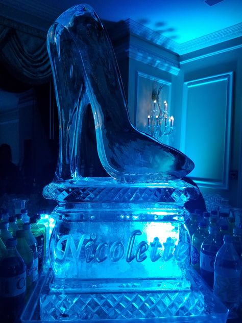 Cinderella Themed Sweet 16, Cinderella Sweet 16 Ideas, Sweet 16 Cinderella Theme, Sweet 16 Venues, Cinderella Quince, Sweet 16 Party Planning, Sweet 16 Winter, Quince Planning, Cinderella Sweet 16