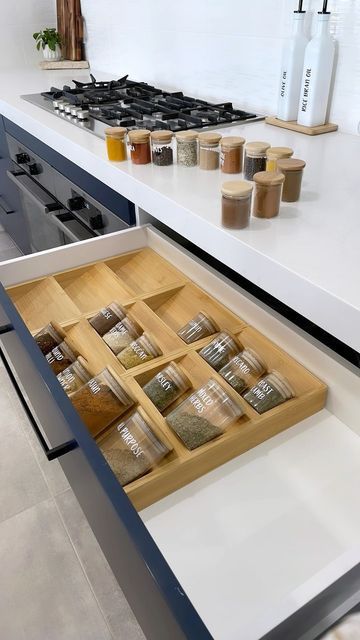 Essential Kitchen Appliances, Herb Drawer, Spice Drawer Ideas, Boy Mum, Organised Mum, Spice Organization Drawer, Spice Holder, Pantry Drawers, Kitchen Island Bench