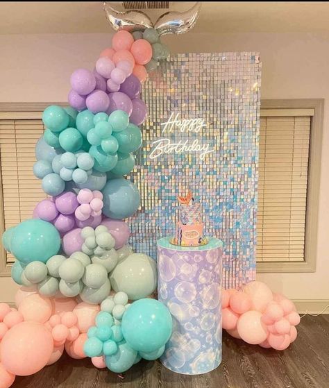 Mermaid Shimmer Wall, Simple Mermaid Decor Birthday, Mermaid Party Balloons, Mermaid Balloon Backdrop, Mermaid Birthday Backdrop, Mermaid Balloon Garland, Shimmer Backdrop, Aaliyah Birthday, Kids Party Inspiration