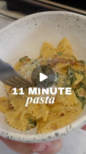 CHEF STUART | Chef/Author on Instagram: "Whipped up this magical 11-minute pasta creation yesterday, it’s so fast and easy to make any night of the week. ✨🍝😄 #weeknightdinner #PastaLover#FoodiePasta #PastaPerfection #ItalianPasta #recipe #easy #cooking #Italian #pasta #cheese #quickrecipe #easyrecipe 11 minute Pasta Ingredients: • 8 ounces Farfalle pasta • 1 (5-ounce) package of baby spinach, roughly chopped • 4 ounces cream cheese, cut into chunks • ¾ cup half and half • ½ cup grated Parmesan cheese • 1 tablespoon garlic powder • ¼ teaspoon ground pepper • 1 cup jarred sun dried tomatoes Instructions: 1️⃣Cook the pasta according to the package instructions. 2️⃣Meanwhile, In a large saucepan over medium heat, Add spinach to the pan with 1/4 cup water. 3️⃣Combine the cream Farfalle Pasta Recipes, Pasta Cheese, Farfalle Pasta, Pasta Ingredients, Pasta Lover, Sun Dried Tomatoes, Easy Pasta Recipes, Half And Half, Italian Pasta