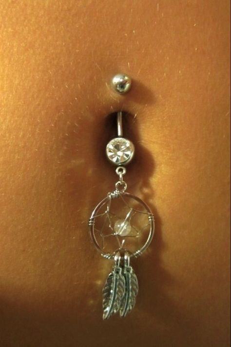 Belly button piercing...OMG! inspiration to get that toned stomach Bellybutton Piercings, Cool Piercings, Cute Piercings, Belly Bars, Navel Piercing, Belly Piercing, Belly Button Piercing, Body Piercings, Belly Ring