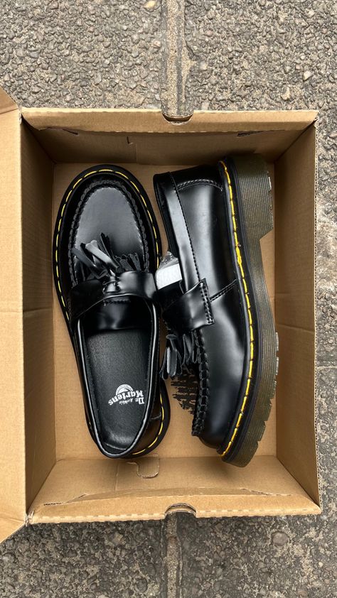 Sepatu Docmart Pria, Doc Martens Loafers, Dr Martens Loafers, Loafers Outfit, One And Done, Trendy Boy Outfits, Pretty Shoes Sneakers, Casual Leather Shoes, Street Fashion Men Streetwear