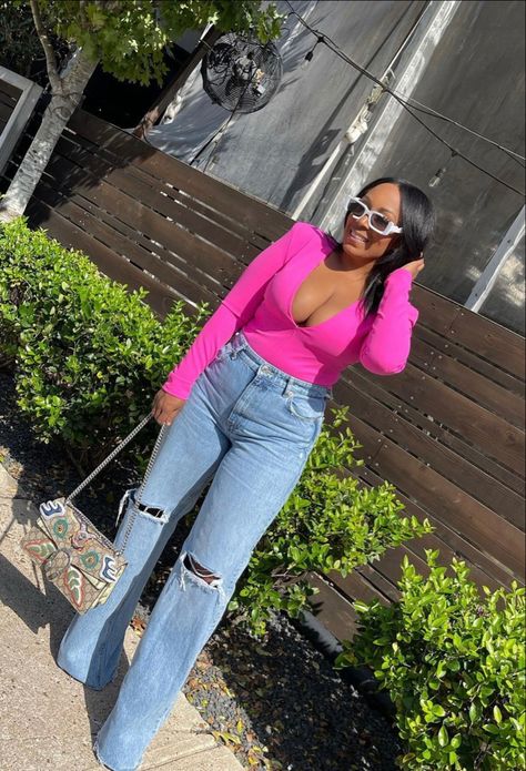 Galentines Brunch Outfit, Purple Shirt Outfits, Pink Shirt Outfit, Pink Pants Outfit, 9to5chic Outfits, Summer Baddie, Bad Outfits, Outfits Black Women, Streetwear Ideas