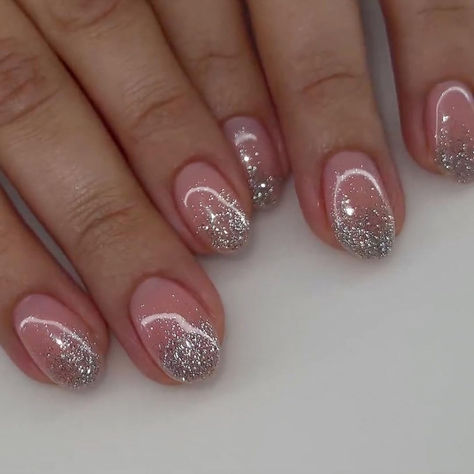 KQueenest Glitter Ombre Pink Press on Nails Short Round,Iridescent Shimmer Oval Acrylic Fake Nails,Gel Nails Press ons,French Glue on Nails with Bling Design for Home Manicure in 24 PCS. French Nails With Shimmer, Extra Short Christmas Nails, Round Glitter Nails, Short Round Christmas Nails, Round Christmas Nails, Sliver Nails, Pink Press On Nails, Nails Extra, Bling Design