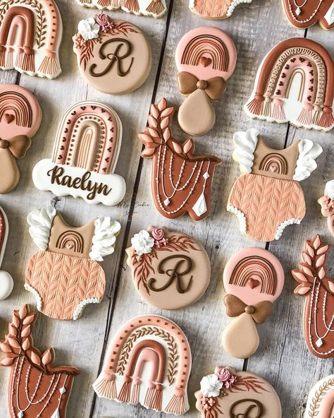 Boho Rainbow Cookies, Boho Cookies Decorated, Boho Cookies, Boho Baby Shower Ideas Decoration, Boho Baby Shower Cookies, Baby Girl Cookies, Baby Shower Sweets, Flooding Cookies, Crazy Cookies