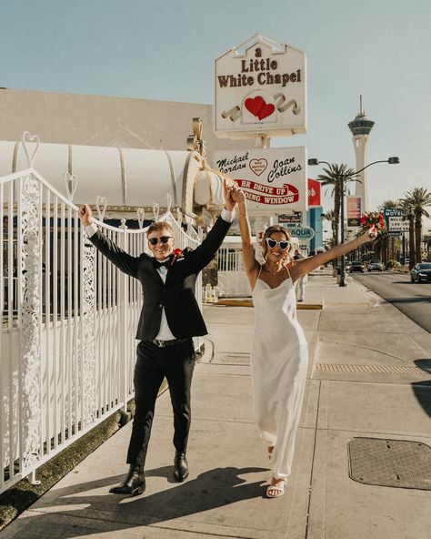 Downtown in the daytime! Las Vegas Elopement Photographer + Videographer: @treeoflifelasvegas @treeoflifefilmsandphotos Hair + Makeup: @beautystudioinc Wedding Dresses: @retrofete @untamedpetals Suit: @indochino Shoes: @dolcevita Jewelry: @jeandousset Chapel: @littlewhiteweddingchapel @alittlewhiteweddingchapel Pizza: @evelpie Little White Chapel, Vegas Elopement, Las Vegas Elopement, Vegas Baby, Vegas Wedding, Elopement Photographer, Got Married, Elopement, Las Vegas