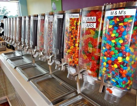 Bulk candy dispensers look great filled with bright colors! Candy Shop Design, Creamy Frozen Yogurt, Candy Store Display, Snack Dispenser, Jelly Cups, Pink Cafe, Frozen Yogurt Shop, Yogurt Shop, Snack Shop