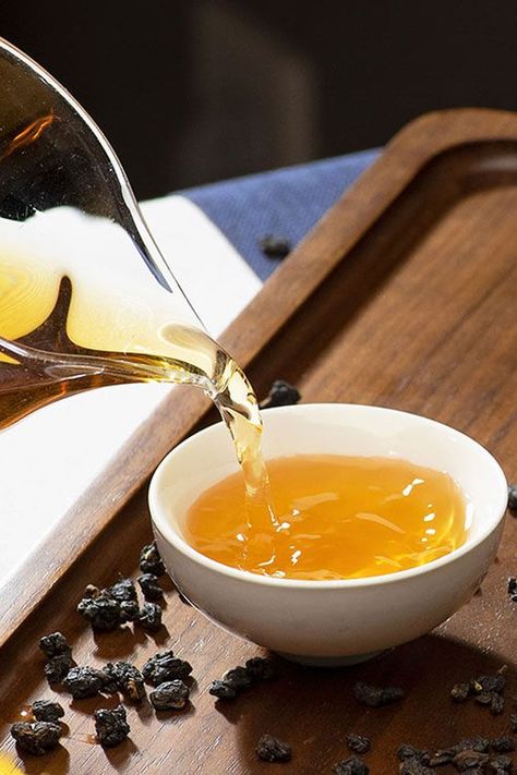 Oolong Tea Aesthetic, Tea Time Aesthetic, Oolong Tea Recipe, Chinese Drink, Chrysanthemum Tea, Chinese Kitchen, Tea Cocktails, Healthy Teas, Healthy Food Delivery