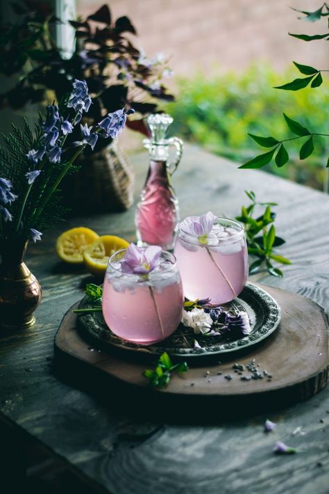 Lavender Lemonade - Love is in my Tummy Mochi Japanese, Raindrop Cake, Magical Food, Coconut Jelly, Swirl Bread, Fantasy Food, Lavender Syrup, Lavender Lemonade, Dry Ginger