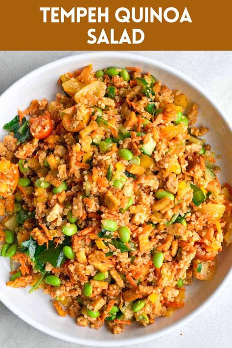 High-Protein Tempeh Quinoa Salad is crunchy, healthy, and delicious. Packed with iron and vitamins, this quick and easy recipe is perfect for meal prep. Tempeh Quinoa Bowl, Tempeh Dinner Recipes, Easy Lunch Prep, Tempeh Salad, Entree Salads, Wfpb Vegan, Salads Healthy, Vegan Tempeh, Veggie Bowls