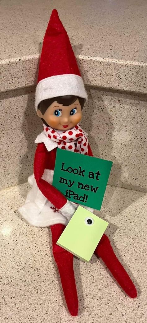 Elf Ideas Creative, Elf On The Shelf Ipad, Easy Elf Ideas For Kids, Funny Elf On The Shelf Ideas For Teens, Easy Elf On The Shelf Ideas, Elf On Shelf Funny, Elf Ideas Easy, Elf Shelf, Elf Yourself