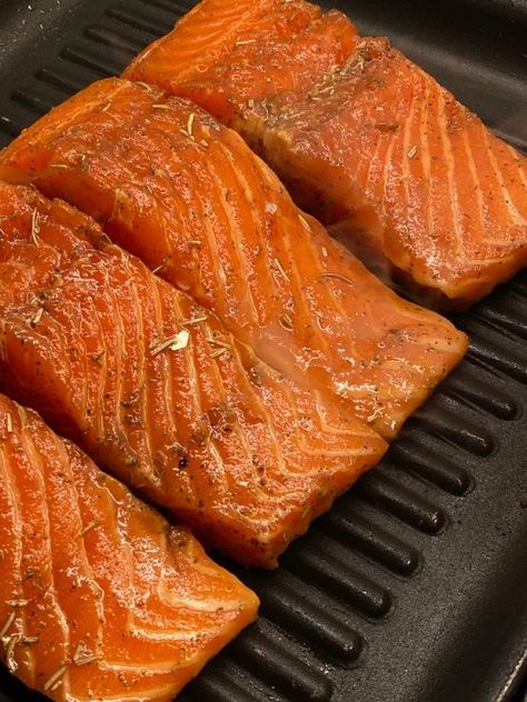 Salmon Aesthetic, Primal Diet, Cooking Salmon, Sea Food, Health Lifestyle, Salmon Recipes, Fish Recipes, Seafood