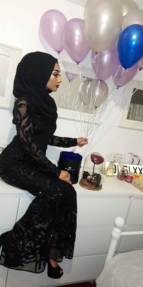 Hijab style, so classy Jersey Hijab, Hijab Style, Hijab Fashion, High Heel Shoes, High Heels, Heels