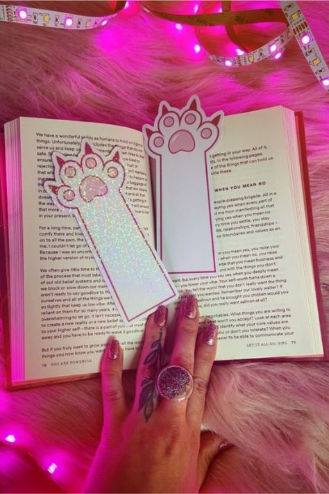 Looking for the perfect bookmark? This is it! A cute cat paw that will make you want to grab your book as soon as you see it! Click to shop this and plenty other designs on my etsy shop. Make sure to follow, new designs coming regularly! 🥳🤩 Cute Cat Bookmarks, Bookmark Design Ideas, Cat Bookmark, Bookmark Design, Cute Bookmark, A Cute Cat, Cats Aesthetic, Cute Bookmarks, Books Aesthetic