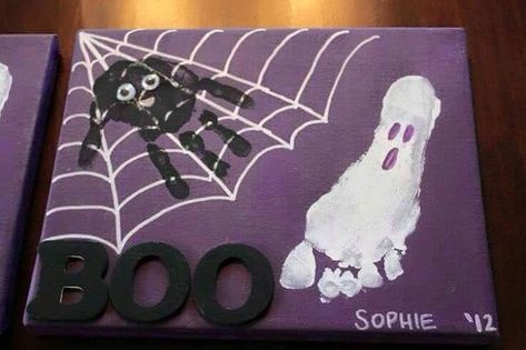 Hand Print Spider, Diy Halloween Spider, Halloween Handprint Crafts, Baby Handprint Crafts, Halloween Art Projects, Halloween Crafts Preschool, Halloween Crafts For Toddlers, Baby Art Projects, Fun Halloween Crafts