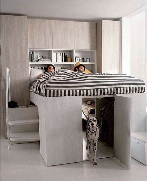 Cama Closet, Bed Closet, Cool Kids Bedrooms, Dog Rooms, Bed In Closet, Tiny Bedroom, Awesome Bedrooms, Dream Rooms, Ideas Home