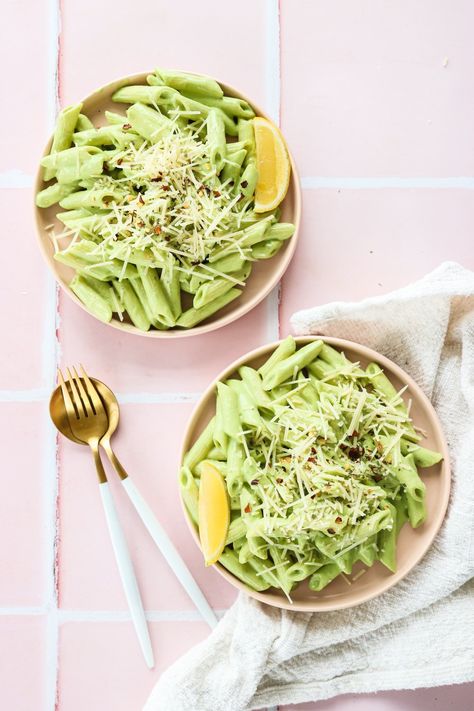 20 Minute Pesto Cottage Cheese Pasta - Lindsay Pleskot, RD Pesto Cottage Cheese, Cottage Cheese Pesto Sauce, Healthy Pasta With Cottage Cheese, Cottage Cheese Pesto Pasta, Pesto Cottage Cheese Pasta, Cottage Cheese Pesto, Cottage Cheese Protein Pasta, Protein Pasta Cottage Cheese, Cottage Cheese Protein Pasta Sauce