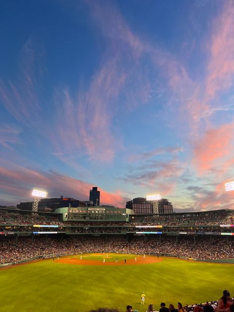 Boston Fenway Park, Fenway Park Aesthetic, Boston Red Sox Aesthetic, Boston Astetic, Boston Aesthetic Summer, Chicago Collage, Boston Sunset, Boston Lifestyle, Boston Fall