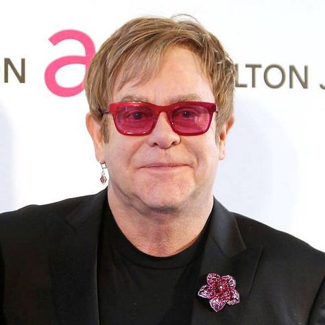 Goldgenie on Instagram: “Goldgenie are proud to have worked with Elton John and designed the "Starburst" range of iPods 🌟 the product range went on to sell out in…” 90s Hairstyles Tutorial, Updo Hairstyles Tutorials, Easy Hair Cuts, Hippie Hair, Red Glasses, Edwardian Jewelry, Clip Hairstyles, Elton John, Mirrored Sunglasses Men