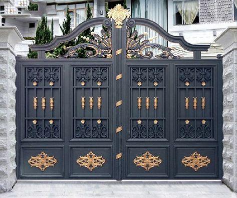 Modern Iron Gate Designs, Modern Main Gate Designs, Metal Gates Design, Wrought Iron Front Door, Main Gates, Decorative Metal Screen, Gate Entrance, Home Gate Design, Gate Designs Modern