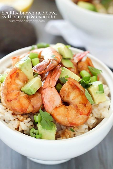 Healthy Brown Rice Bowl with Shrimp & Avocado with a delicious sauce - a light and easy dinner that will satisfy and taste great! PLUS a $500 Giveaway for Paypal cash or Amazon Gift Card! Brown Rice Bowl, Healthy Brown Rice, Healthy Weekly Meal Plan, Shrimp Avocado, Healthy Easy, Rice Bowl, Avocado Salad, Week Meal Plan, Seafood Dishes