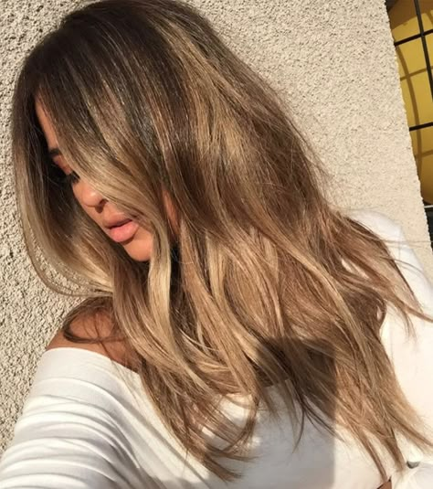 Hair Fall Color Ideas, Bronde Haircolor Spring, Bronze Blonde, Hair Color Honey, Watermelon Aesthetic, Spicy Watermelon, Highlights Brunette, Watermelon Hair, Tone Highlights