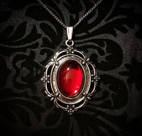 Vampire Necklace, Purple Gothic, Red Gothic, Gothic Pendant, Victorian Necklace, Jewelry Halloween, Jewelry Gothic, Necklace Gothic, Halloween Necklace