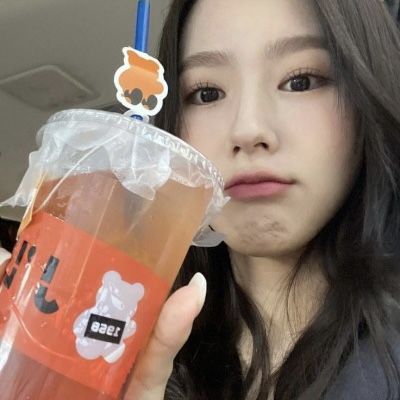 Bear Drink, Change Your Mood, Have A Great Monday, G I Dle Miyeon, Cute Teddy Bear, Cute Teddy, Cute Teddy Bears, Cube Entertainment, Gatorade Bottle