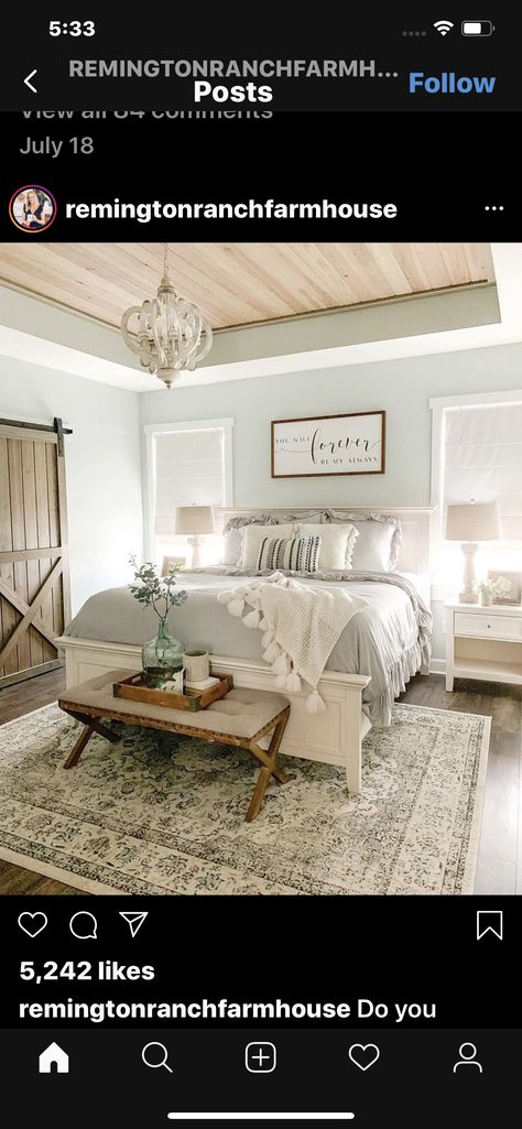 Sea Salt Sherwin Williams Bedroom, Sea Salt Bedroom, Sherwin Williams Sea Salt, Modern Farmhouse Decor Ideas, Bedroom Design Modern, Sea Salt Sherwin Williams, Shabby Home, Inspirational Wall Decor, Bedroom Ceiling