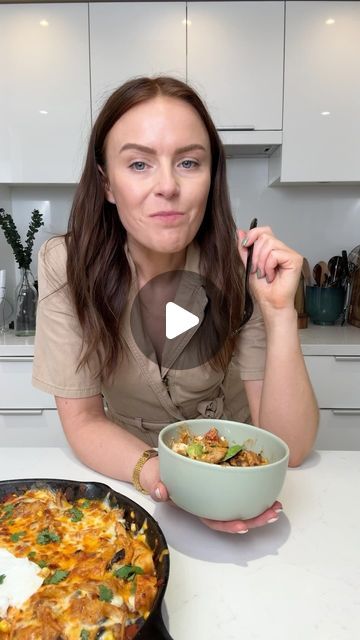 Rachel Halldorson on Instagram: "dinner’s in 30: spring ep. 8 | stovetop 30 minute enchilada skillet 

#enchiladas #onepanmeal #skilletenchiladas #easydinner #easyrecipes #30minutemeals #dinnersin30 #springrecipes #asmr #asmrfood" 30 Minute Chicken Dinner, Skillet Enchiladas Chicken, Spring Meals Dinners, Rachael Good Eats Enchilada Skillet, Chicken Enchiladas Skinnytaste, Chopped Enchilada Skillet Clean Food, Skinnytaste Enchiladas, Skillet Enchiladas, Chicken Main Dish Recipes