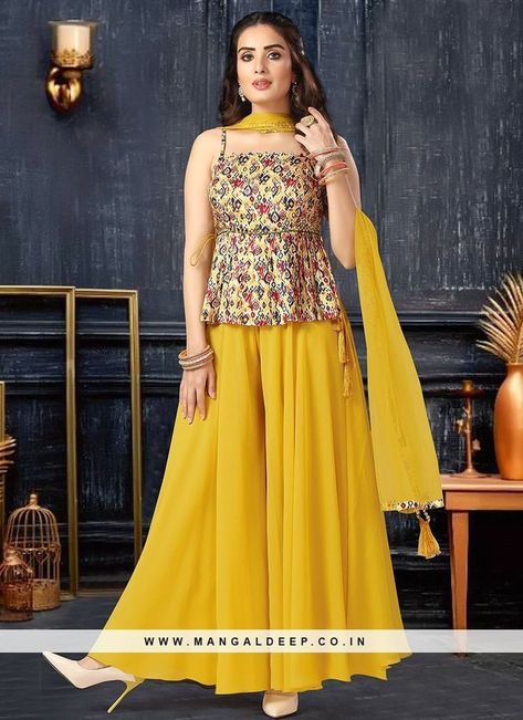 Haldi Dress Ideas, Cotton Dress Pattern Indian, Lengha Blouse, Plazzo Suit, Lengha Blouse Designs, Cotton Dress Pattern, Wedding Wear Saree, Sketch Images, Gown Party Wear