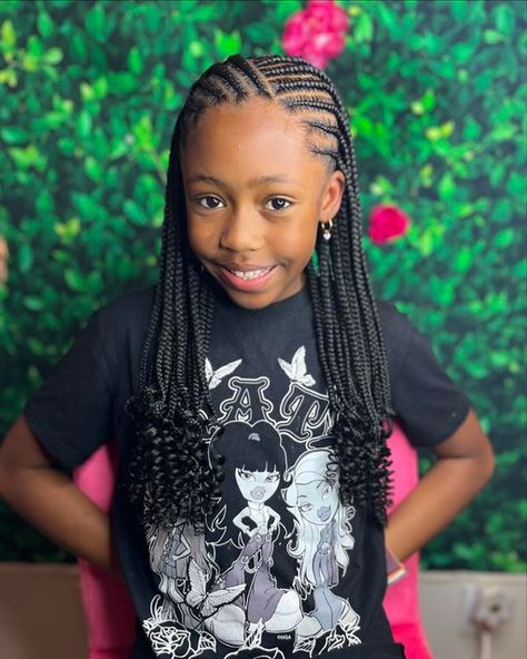 The Best Kids Braider In Charlotte 💕 on Instagram: "Knotless & Braids✨😎  You can count on the parts be sharp and the braids being NEAT every time!! 😉  Enter for a chance to win a freestyle boho knotless style. Yup that’s right☺️  The WINNER of this raffle will be able to book between June -August for ( Back2School). The raffle  will continue through 4/30 @11:59pm!! May if appointments are available.   All information is on the flyer but don’t forget to dm your personal info once you have purchased your ticket and tag your friends 😏 GOOD LUCK 🤞🏽 . #TSKB #tricestyles👑   #kidsbraids #kidsbraidstyles #kiddiebraids #stitchbraids #kidsstitchbraids #braidedbun #braidsforgirls #braidsforkids #braidsandbeads #atlantabraids #floridabraider #butterflybraids #charlottebraids #foryoupage #explor Boho Braids Kids, Knotless Braids Kids, Knotless Braids For Kids, Boho Knotless, Flower Braids, Stitch Braids, Kids' Braids, Braids With Beads, Girls Braids