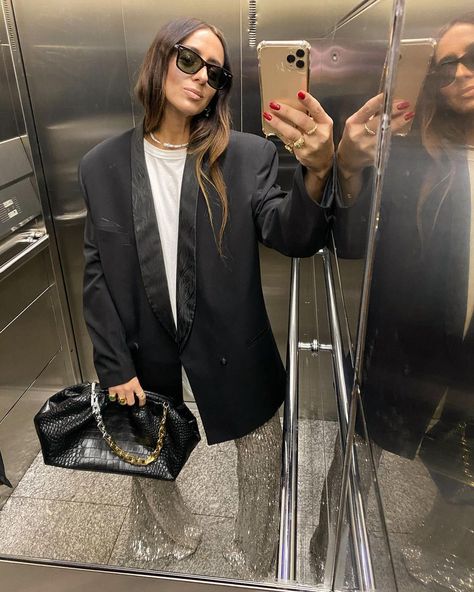 Laura Eguizabal, Styling Pants, Festive Outfits, Instagram Selfie, Louis Vuitton Twist Bag, Festival Outfits, Festival, Shoulder Bag, My Style