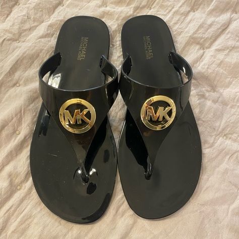 Michael Kors Jelly Thong Sandals - Black with gold logo. Size 9 Mk Sandals, Michael Kors Sandals, Sandals Outfit, Jelly Sandals, Gold Logo, Nice Things, Sandals Black, Michael Kors Shoes, Thong Sandals