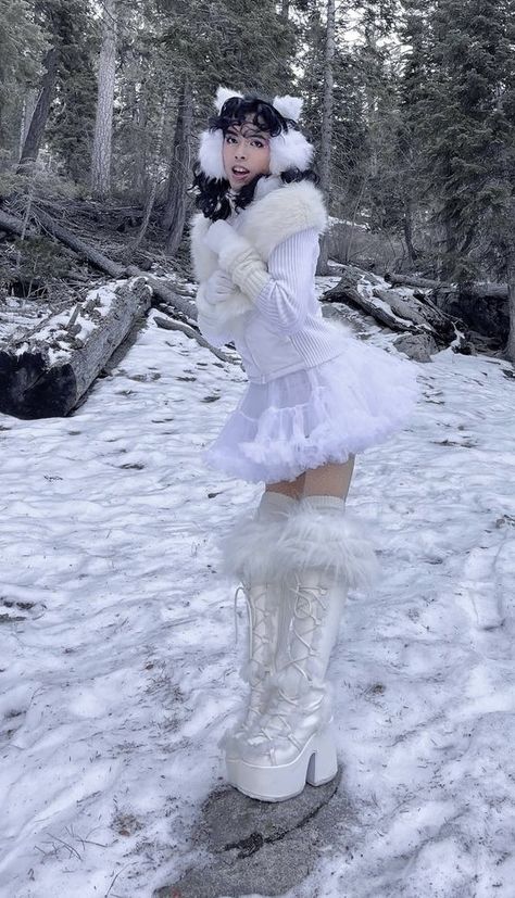 Snow Core Aesthetic Outfits, Ice Outfit Aesthetic, Ice Princess Outfit Ideas, Snow Bunnies Outfits, Alt White Outfits, Fluffy Clothes Aesthetic, Icepunk Fashion, Winter Bunny Aesthetic, Snowbunny Halloween Costume