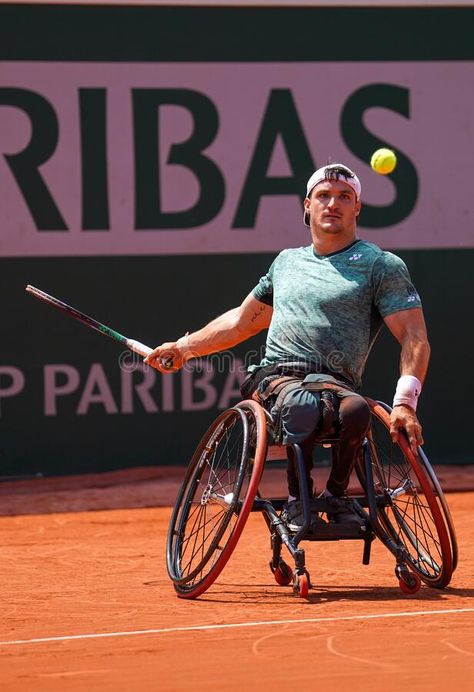 Carlos Alcaraz Tennis Wallpaper, Tennis Photography Action, Carlos Alcaraz Roland Garros, Nadal Tennis, Professional Tennis Players, Free Background, Tennis Player, Tennis Players, Wheelchair