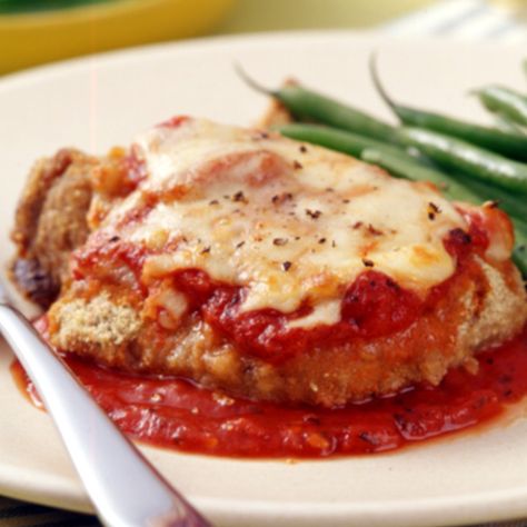 Enjoy a tasty and healthy recipe. Learn how to make Veal Parmigiana. Veal Parmigiana Recipe, Veal Parm, Veal Parmesan Recipe, Veal Parmigiana, Veal Parmesan, Parmigiana Recipe, Ww Dinner, Weight Watchers Recipe, Veal Recipes