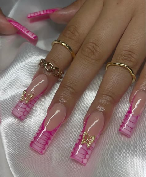 Snake Skin Nails, Pink French Tip, Colored Acrylic Nails, Pink French, Short Square Acrylic Nails, Acrylic Nails Coffin Pink, Unique Acrylic Nails, Acrylic Nails Coffin Short, Crocodile Print