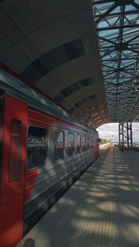 Вокзал трип trip train station поезд Train Trips, Coffee Infographic, Train Station Architecture, Travel Train, Train Trip, View Wallpaper, City Trip, Train Rides, Train Travel