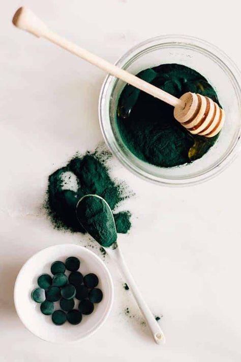 Get Spirulina Power Benefits Inside + Out | Brightening Spirulina Face Mask + Chia Pudding Breakfast Spirulina Face Mask, Pudding Breakfast, Chia Pudding Breakfast, Chia Breakfast, Coffee Facial, Face Mask Recipe, Home Remedies For Hair, Luscious Hair, Homemade Face Masks