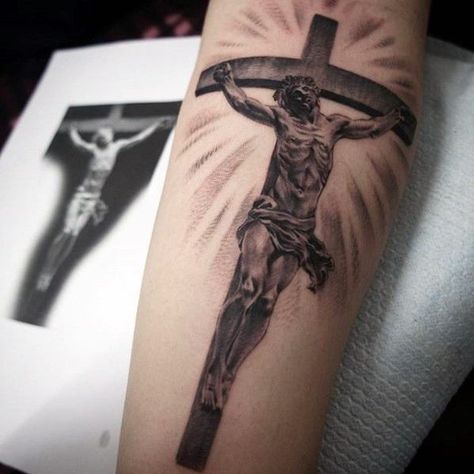 White Tattoo Cross, Jesus Forearm Tattoo, Jesus On Cross Tattoo, Pretty Cross Tattoo, Cool Cross Tattoos, Cross Tattoo On Hand, Jesus Christ Tattoo, Jesus Tattoo Design, Small Cross Tattoos