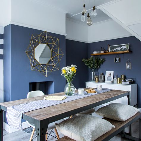 Looking for modern dining room ideas? Take a look at this funky urban scheme with striking walls. Dinning Room Colors, Blue Dining Room Decor, Cosy Dining Room, Lounge Inspiration, Dining Room Colour Schemes, Blue Grey Walls, Dining Room Design Modern, Dining Ideas, Dining Room Blue