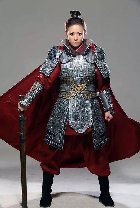 Traditional Chinese Southern and Northern Dynasties Female General Costume and Armour Complete Set Women In Armor, Mode Poses, Armor Reference, Chinese Armor, Chinese Warrior, Armor Clothing, Female Armor, Female Warriors, Women Warriors