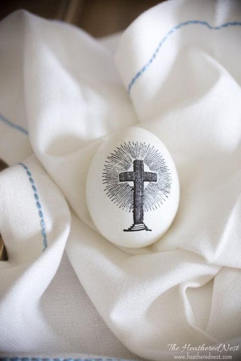 Easy Easter Egg Decorating Ideas, Easter Egg Ideas, Easter Egg Decorating Ideas, Egg Decorating Ideas, Christian Imagery, Diy Easter Eggs, Making Easter Eggs, Egg Ideas, Easter Egg Cookies