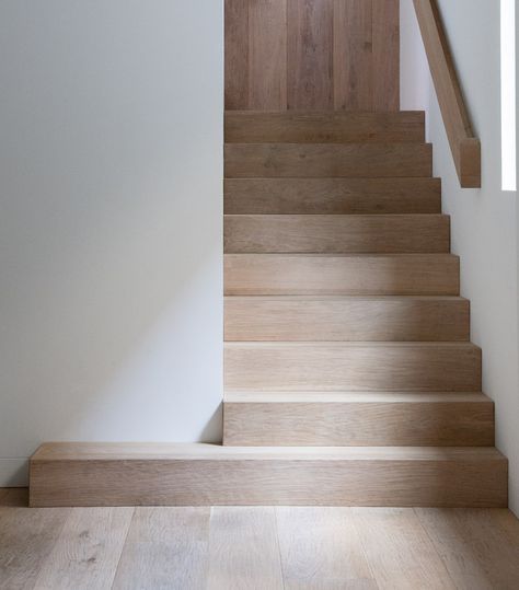 Love the look of the stairs and continues to the floor and the colour Interior Stair Railing, White Washed Wood, House Staircase, Escalier Design, Stair Handrail, Staircase Railings, Wood Stairs, Interior Stairs, Bay View