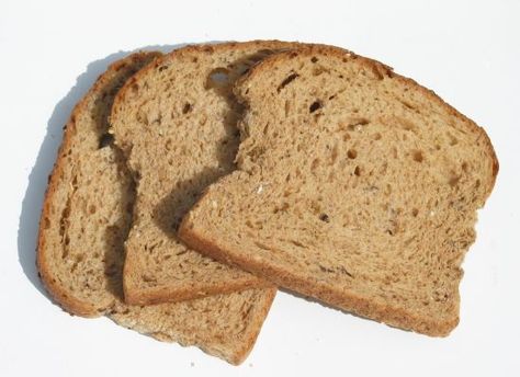 3 Delicious Ways to Use Stale Bread Happy Easter Everyone, Stale Bread, Piece Of Bread, Broken Glass, It Goes On, Holiday Decorating, Diy Cleaning Products, Household Hacks, Cleaning Household