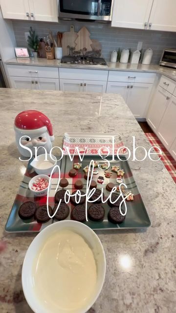 Snow Globe Cookies, Globe Cookies, Snowglobe Cookies, Mini Peanut Butter Cups, Globe Cake, Icing Decorations, Chocolate Oreos, Cookies N Cream Cookies, Decorator Icing