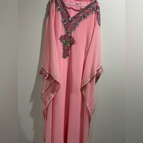 Beautiful pink Arabic galabia Galabia Dress Arabic, Galabia Dress, Dress With Stones, Dress Arabic, Pink Dress, Dress Es, Dresses Skirts, Pink, Dresses